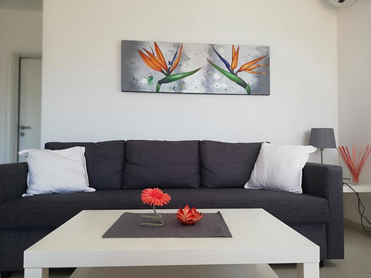 Apartments Oleander Lovrecica-Residence With Pool Εξωτερικό φωτογραφία