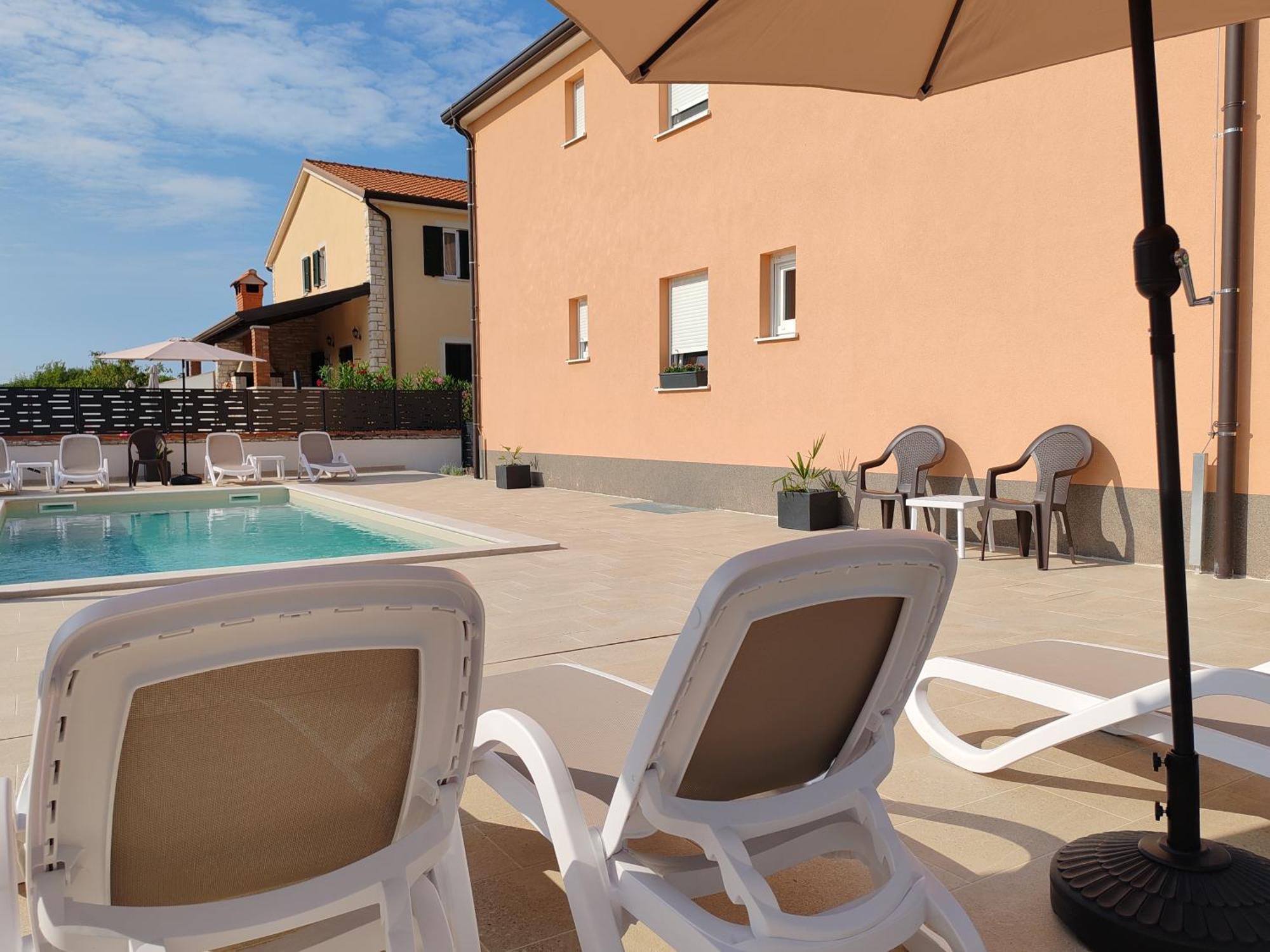 Apartments Oleander Lovrecica-Residence With Pool Εξωτερικό φωτογραφία