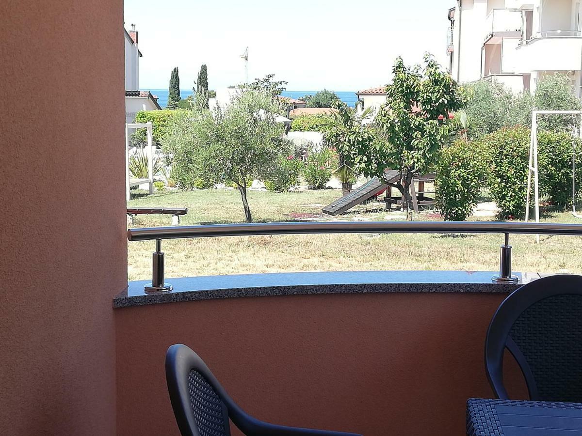 Apartments Oleander Lovrecica-Residence With Pool Εξωτερικό φωτογραφία
